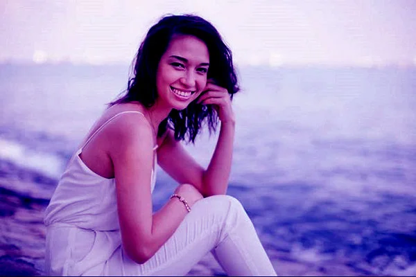 Image of Liv Lo height is 5 feet 8 inches