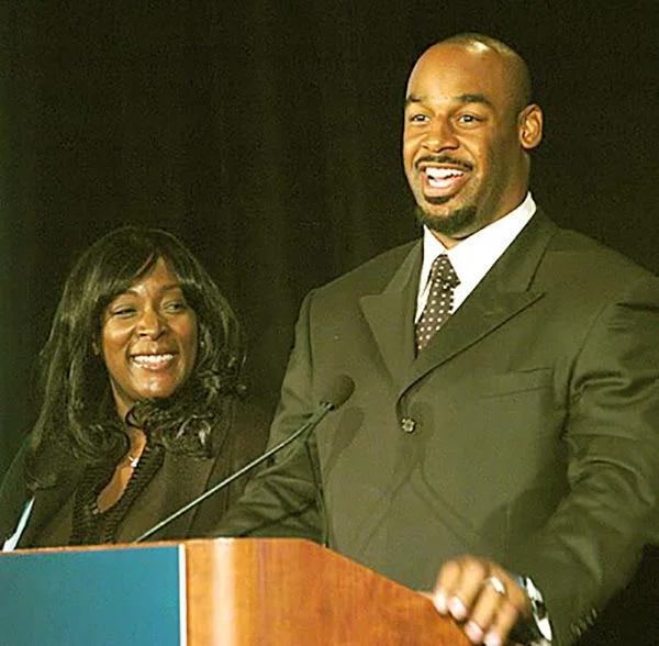 Image of Raquel Nurse with her husband Donovan McNabb