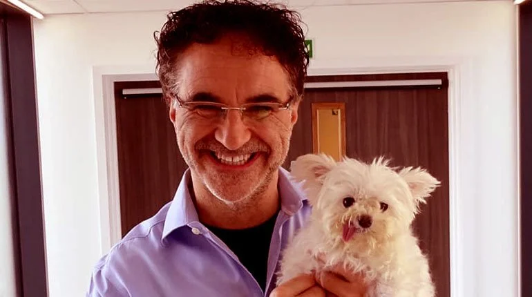 Image of Is Noel Fitzpatrick Married to a wife. Or is he gay.